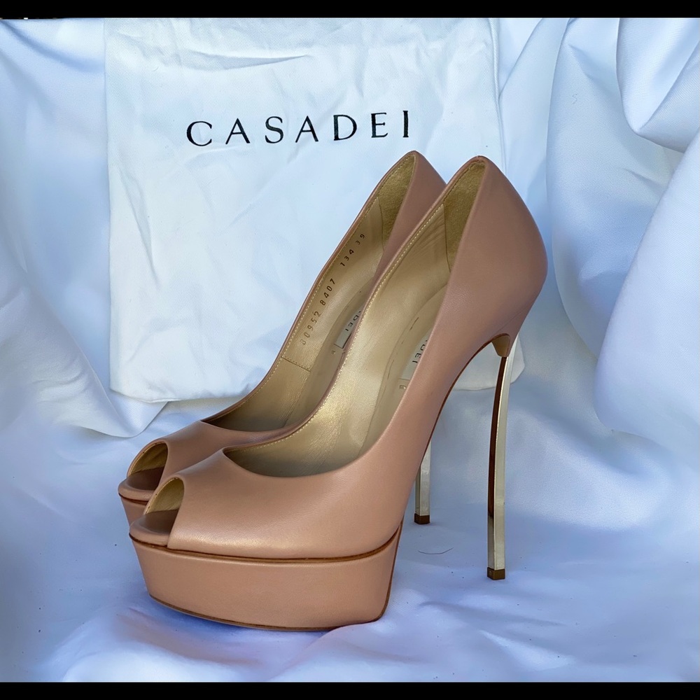 Peep toe platforms